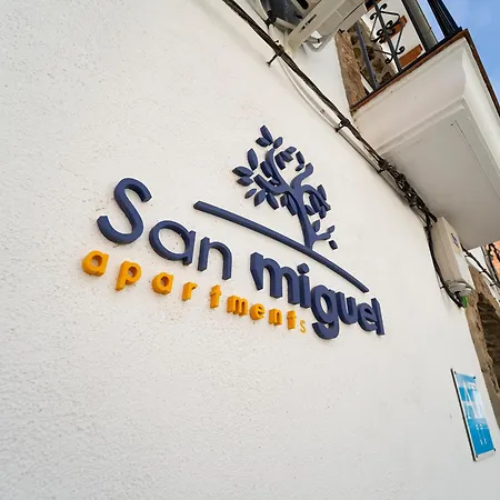 At San Miguel O Jarandilla de la Vera Exterior photo